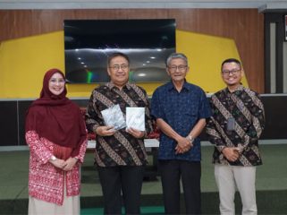 Foto bersama setelah Kuliah Umum Fakultas Pertanian Unilak, Pekanbaru. (Foto: ist)