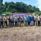 Camat Jemaja Timur, Tetti Amalia, S.E., hadir penanaman Jagung Serentak Kuartal II Tahun 2026 di kawasan Kampung Telipuk, Desa Bukit Padi. (Foto: ist)