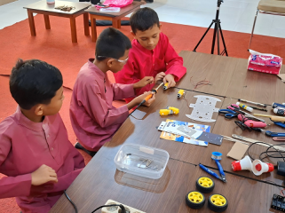 Pembuatan Jam Robotic siswa  SD Negeri 65 Pekanbaru