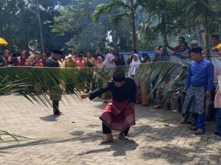 Pencak silat di acara pernikahan Mempura, Siak