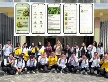 Dosen pengampu matakuliah Budaya Melayu berfoto bersama mahsiswa Unilak