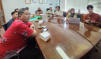 Rapat menyiapkan MoU normalisasi kanal mencegah banjir di Jalan Siak-Buton. (Foto: ist)