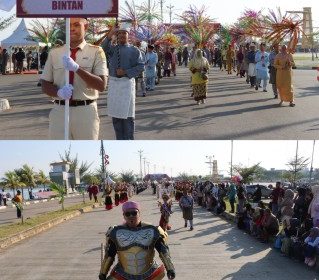 Kafilah Kabupaten Bintan Pawai Ta'aruf  perhelatan TQ ke XII di Pelataran Taman Gurindam 12 Kota Tanjungpinang. (Foto: ist)