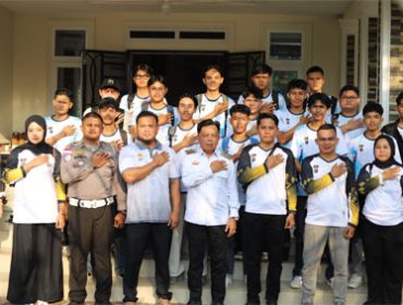 Foto bersama pelepas Kontingen E-Sport Meranti. (Foto: ist)