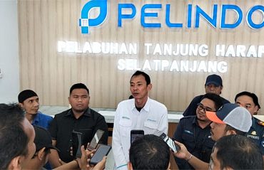 Foto Berapa Waktu lalu Saat DPRD Meranti Meninjau Fasilitas Pelabuan Tanjung Harapan. (F: dok)