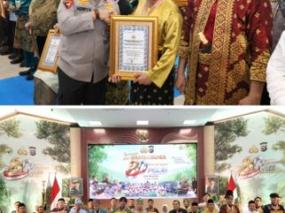 Pemberian penghargaan dari Polda Riau pada peringatan Hari Bhayangkara ke-80. (Foto: ist)