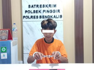 Tersangka tindak pidana penyalahgunaan narkotika jenis pil ekstasi. (Foto: ist)