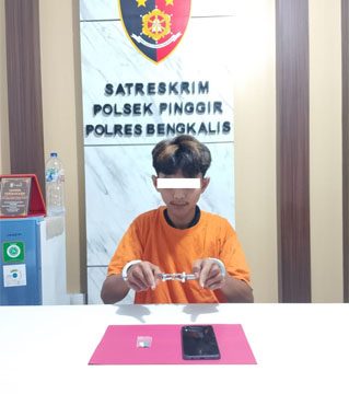 Tersangka tindak pidana penyalahgunaan narkotika jenis pil ekstasi. (Foto: ist)