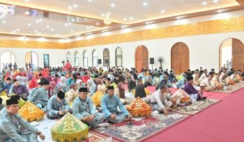 Suasana pucak helat Sepekan Kenduri Adat di Balai Adat Lembaga Adat Melayu Riau (LAMR) Kabupaten Bengkalis