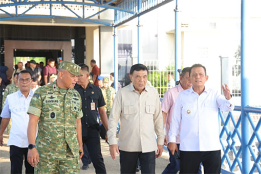 Gubernur Kepulauan Riau H. Ansar Ahmad, S.E., M.M., damping kunjungan Menko Polkam Republik Indonesia Jenderal TNI (Purn.) Djamari Chaniago ke Pulau Penyengat. (Foto: ist)