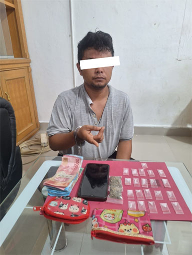Tersangka dugaan tindak pidana penyalahgunaan narkotika jenis sabu dan ganja. (Foto: ist)