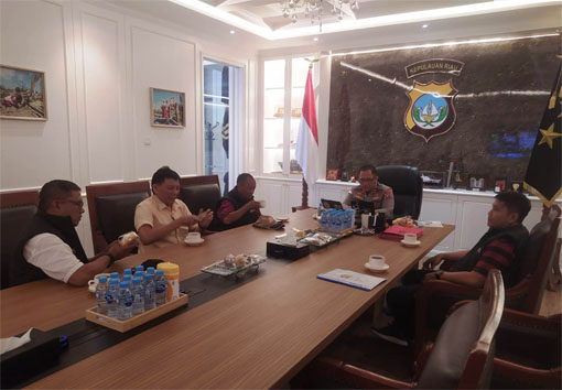  PWI Provinsi Kepri dan Polda Kepri lakukan pertemuan silaturahmi di ruangan Kapolda Kepri, Mapolda Kepri. (Foto: ist)