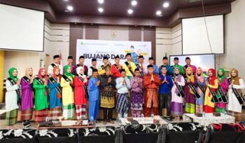 Foto bersama dengan finalis Bujang Dara Kabupaten Kepulauan Meranti Tahun 2026. (Foto: ist)