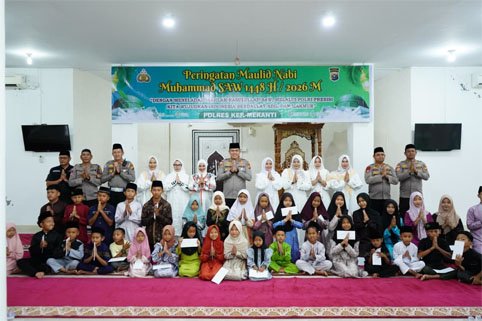 Peringatan Maulid Nabi, Polres Meranti Berbagi Kebahagiaan dengan Anak Yatim