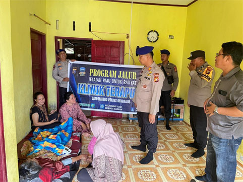 Program JALUR kegiatan Peduli Ekonomi Masyarakat dan Klinik Terapung di Desa Tanjung Punak, Kecamatan Rupat Utara. (Foto: ist)