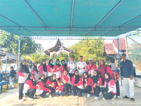 Lurah Alai, RT 01, 02, RW 03, Pembina IPK, Club Senam Zumba foto bersama. (Foto:  Raja Juraimi)