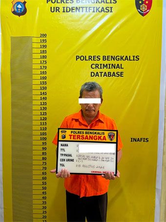 Tersangka perkara dugaan tindak pidana perbuatan cabul terhadap seorang anak. (Foto: ist) 