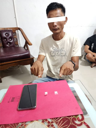 Tersangka  dugaan penyalahgunaan narkotika jenis sabu. (Foto: ist)