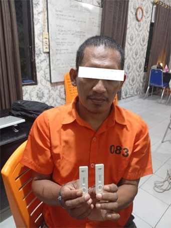 Tersangka tindak pidana penyalahgunaan narkotika jenis sabu. (Foto: ist)