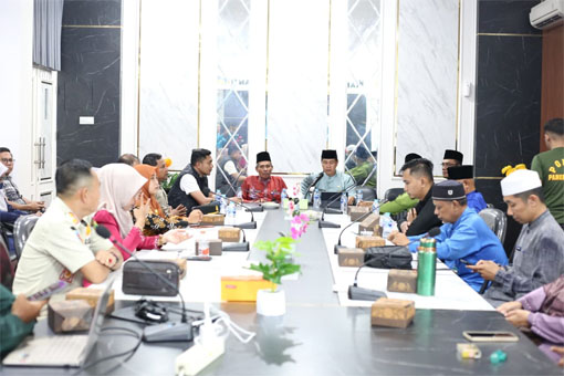 Rapat lintas sektor untuk membahas perkembangan isu Lesbian, Gay, Biseksual, dan Transgender (LGBT) di di Ruang Rapat Lantai 2 Dinas PUPR Kepulauan Meranti. (Foto: Ist)