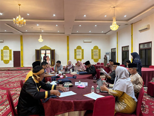 Diskusi Kelompok I dalam Bengkel Hukum Acara Adat bertema Pengakuan Living Law dalam KUHP Baru dan Pemetaan Keragaman Adat Melayu Riau, Sabtu (17/10/2026) di Balai Adat LAMR, Pekanbaru. (Foto: ist)