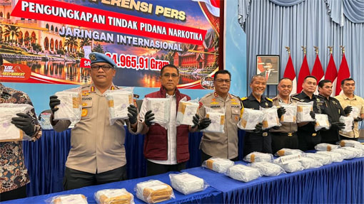 Konferensi pers pengungkapan tindak pidana narkotika jaringan internasional . (Foto: ist)