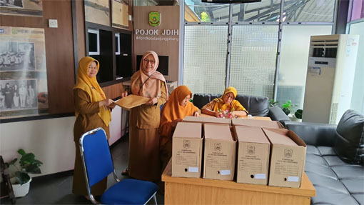 Nasib Arsiparis: Penting, Tapi Terlupakan
