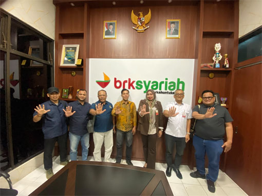 PWI Kabupaten Bengkalis kunjungi BRK Syariah Bengkalis. (Foto: ist)