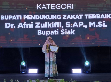 Bupati Siak Afni, Satu-satunya Kepala Daerah dari Riau Penerima Grand Award Baznas RI
